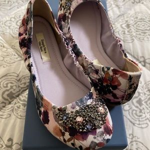 Simply Vera floral flats